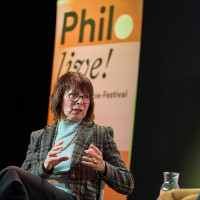 Philo.live! 2025: 15.11. Was will Russland? Mit Sabine Adler und Jörg Baberowski, Mod.: Moritz Rudolph ©Marcus Glahn